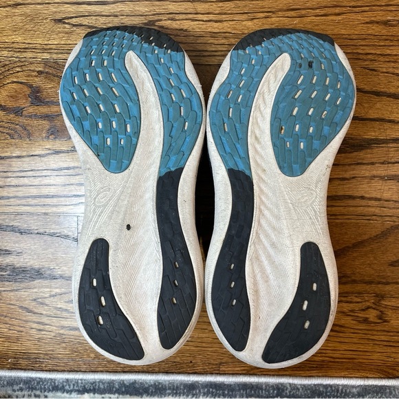 ASICS Blue Gel Nimbus 26 Running Shoes - Picture 2 of 5